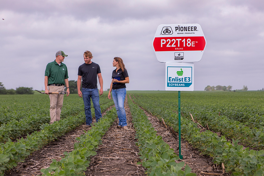 Photo - Enlist E3® soybean field and sign - early-mid season.
